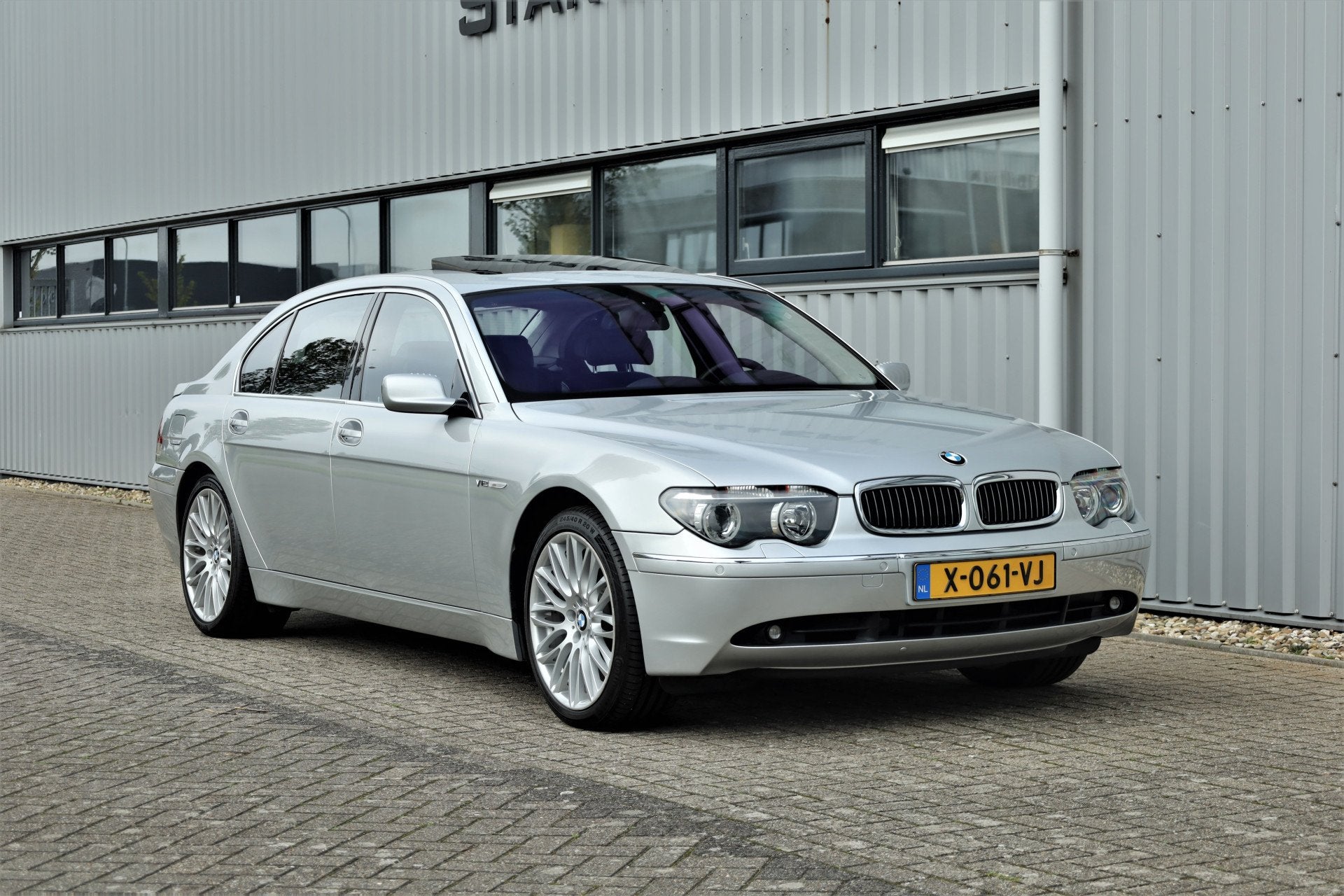 BMW 7 Serie 760Li Youngtimer 79590km (bj 2005, automaat), Automaat, Achterwielaandrijving, Gebruikt, Zwart