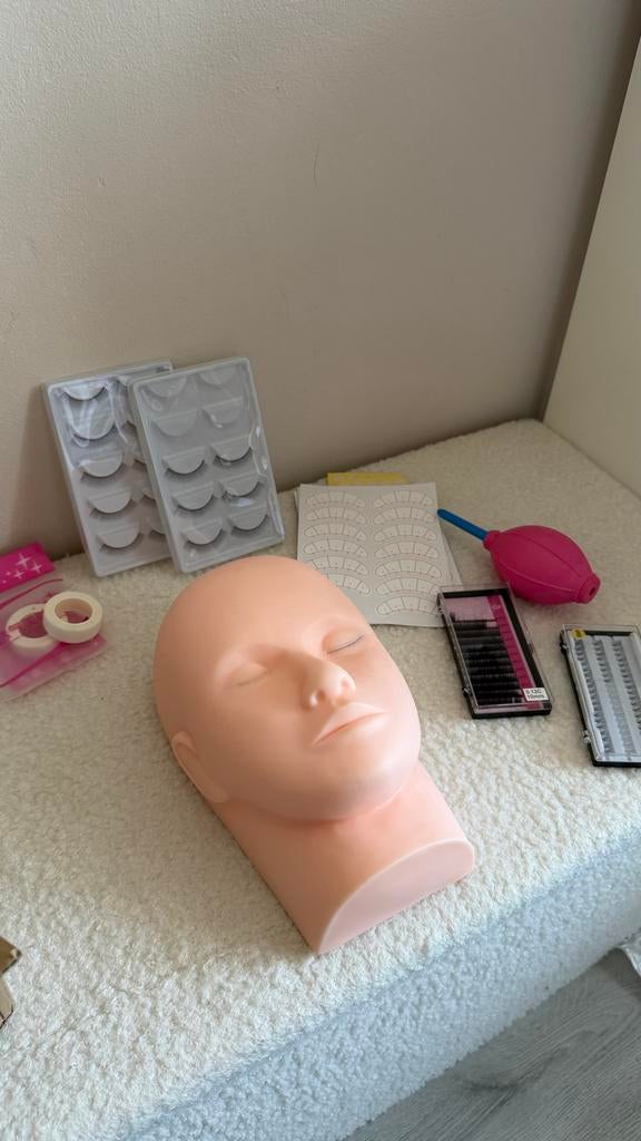 Beginnersset wimperextensions met oefenhoofd en wimpers, Ophalen of Verzenden, Nieuw, Ogen, Overige typen