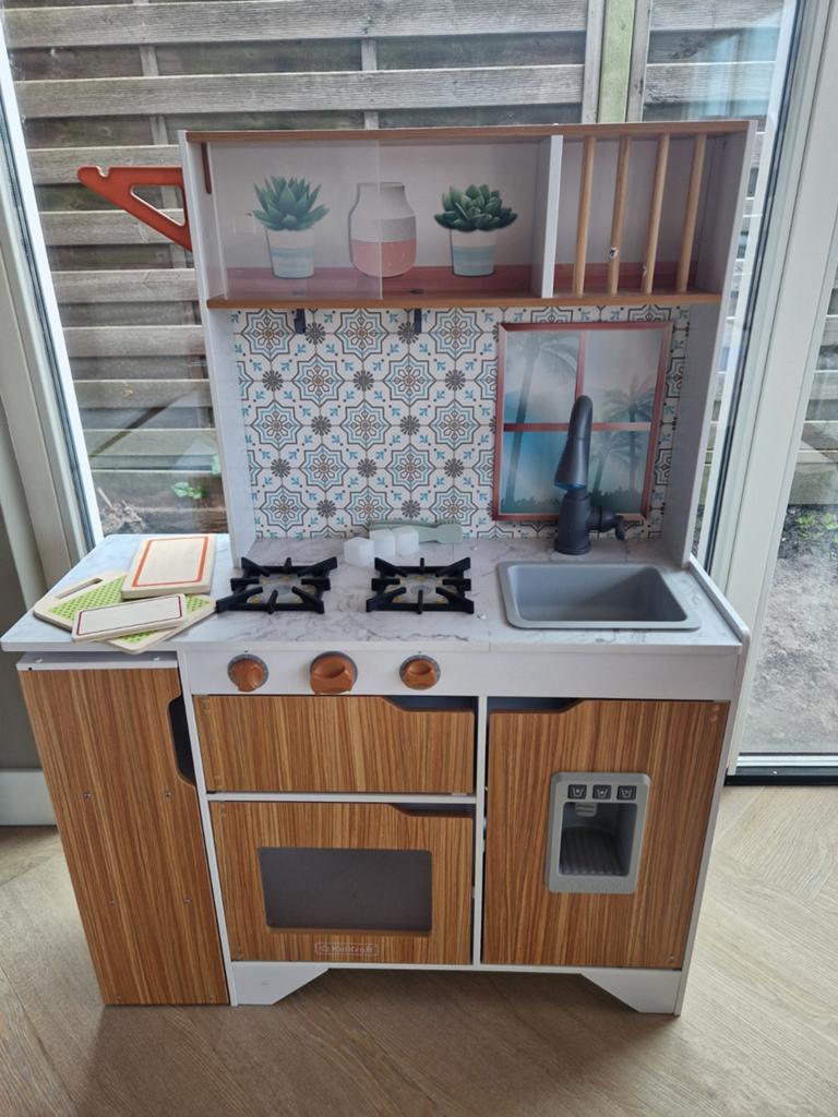 Speelkeuken Kidkraft veel los speelgoed, Kinderen en Baby's, Speelgoed | Houten speelgoed, Ophalen, Gebruikt, Meubelstuk of Keukentje