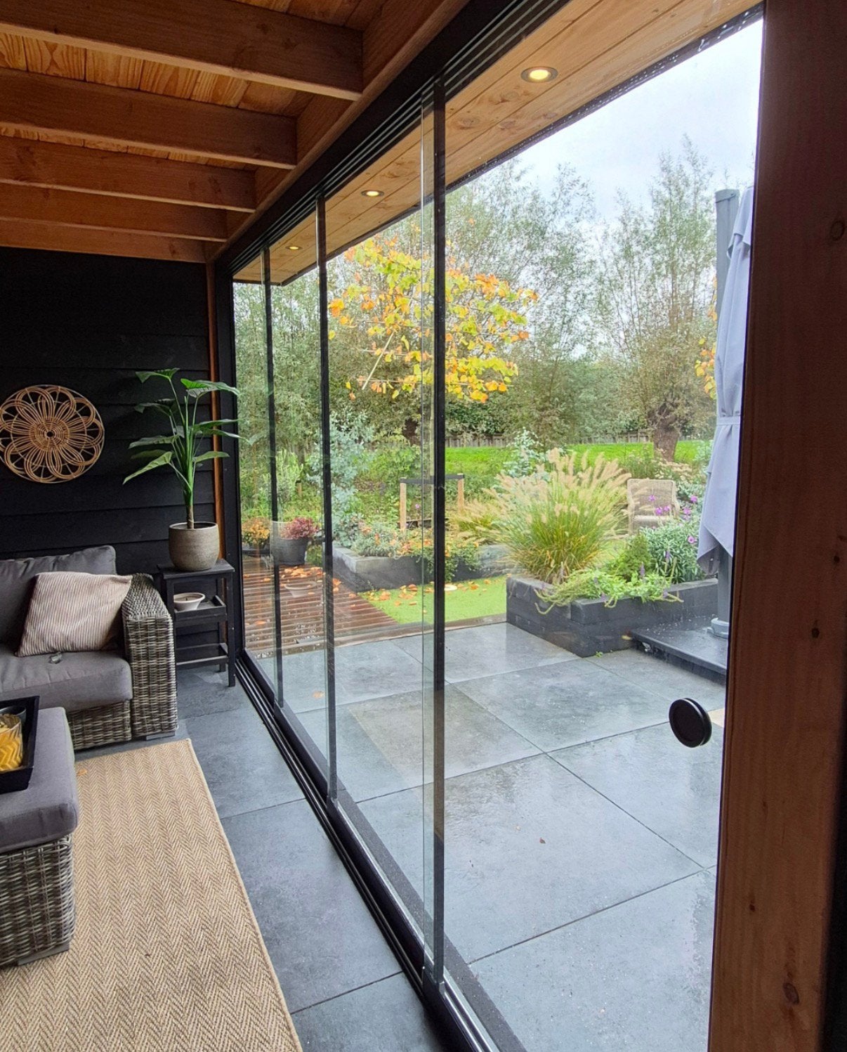 Glazen schuifwand laten plaatsen service, veranda dichtmaken, Tuin en Terras, Ophalen of Verzenden, Zo goed als nieuw, Veranda