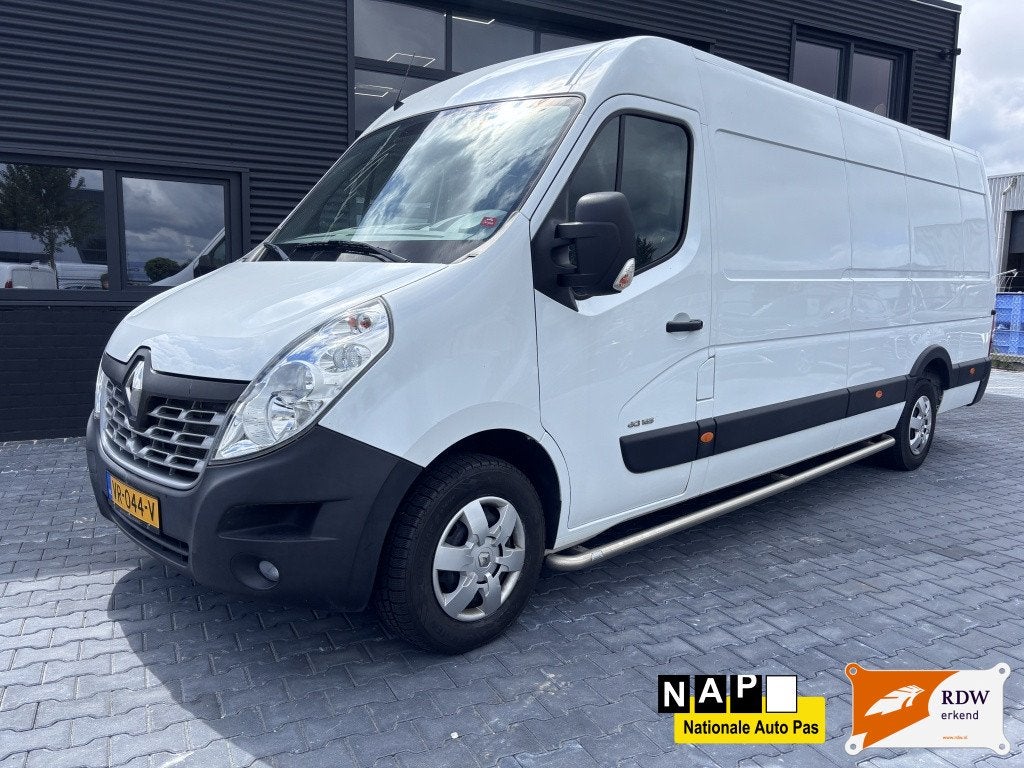Renault Master T35 2.3 dCi L4H2 MARGE/CAMERA/NAVI/TREKHAAK/P, Auto's, Bestelauto's, Euro 5, Gebruikt, 4 cilinders, 2245 kg