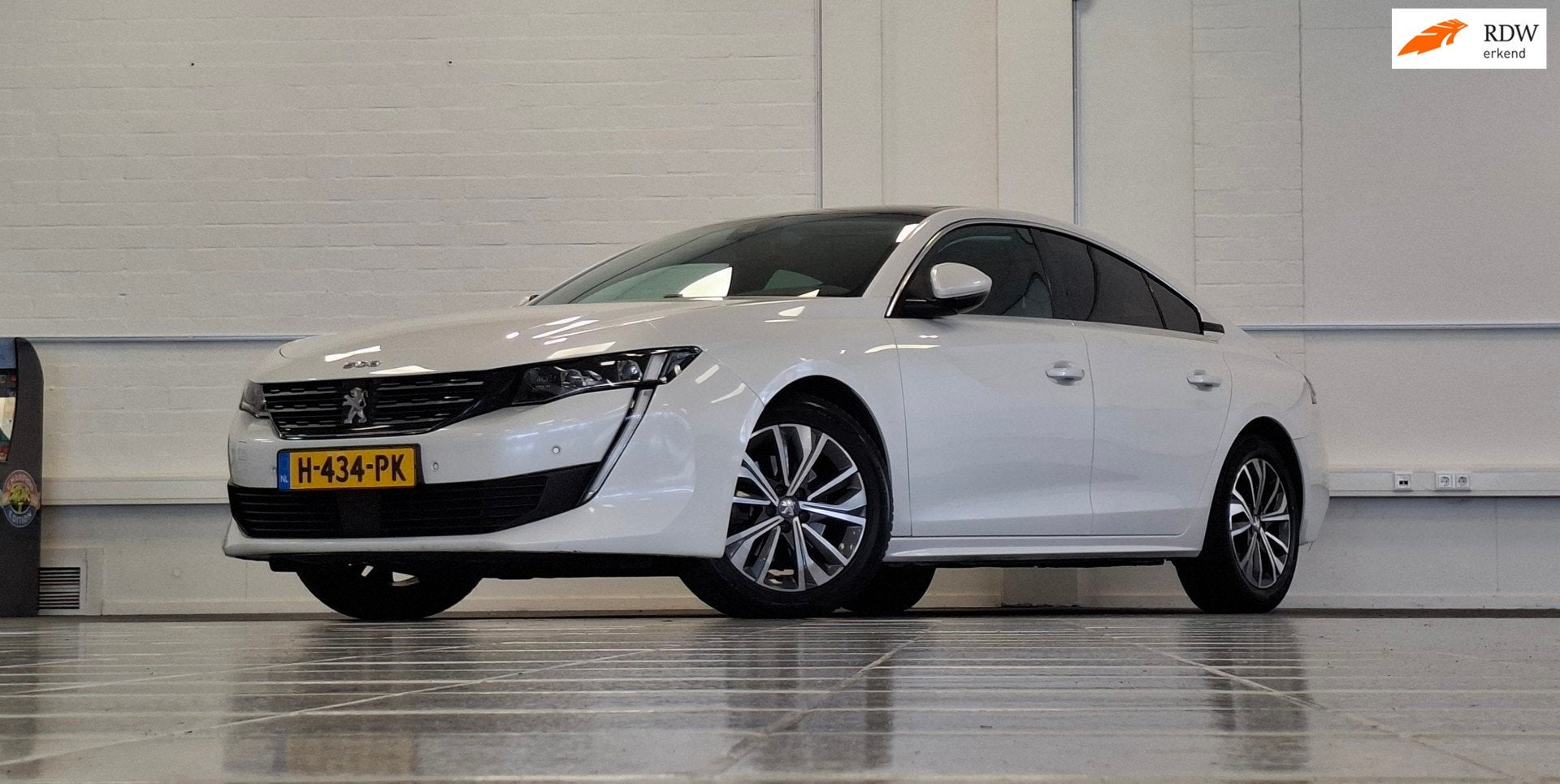 Peugeot 508 1.6 PureTech Blue Lease Active Schuif/kanteldak, Auto's, 745 kg, Stof, Gebruikt, 4 cilinders