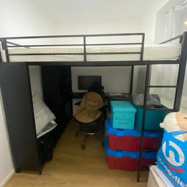 MODFU Hoogslaper 160x200cm met bureau, kledingrek en matras