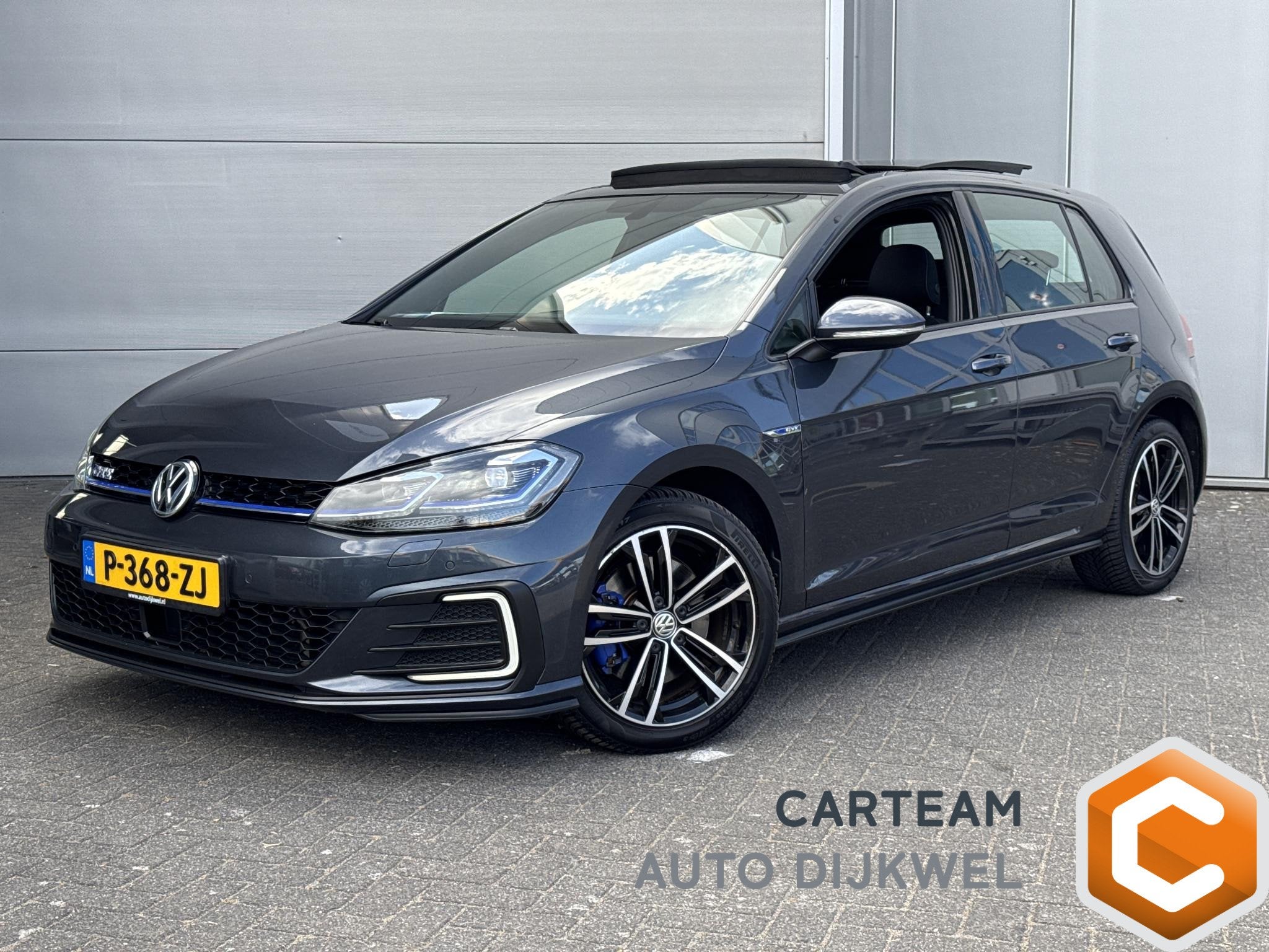 Volkswagen Golf 1.4 TSI PHEV GTE | Panodak, Stof, Gebruikt, 4 cilinders, Blauw