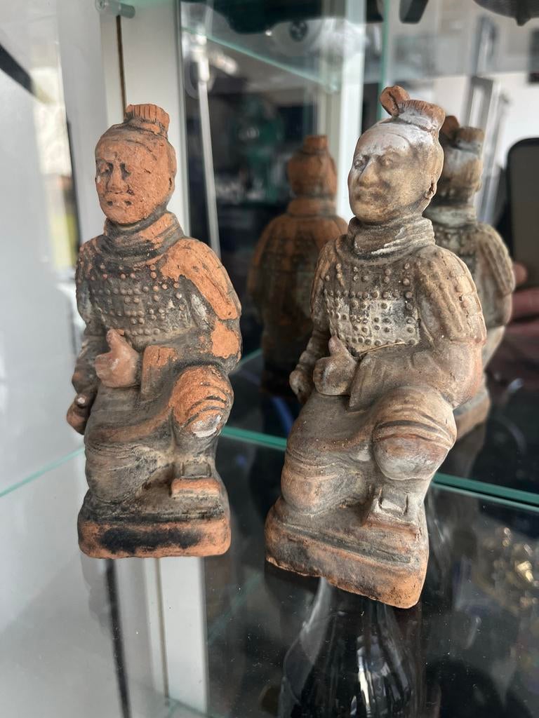 Set van 2 Terracotta Krijger Beeldjes, Antiek en Kunst, Kunst | Beelden en Houtsnijwerken, Ophalen of Verzenden