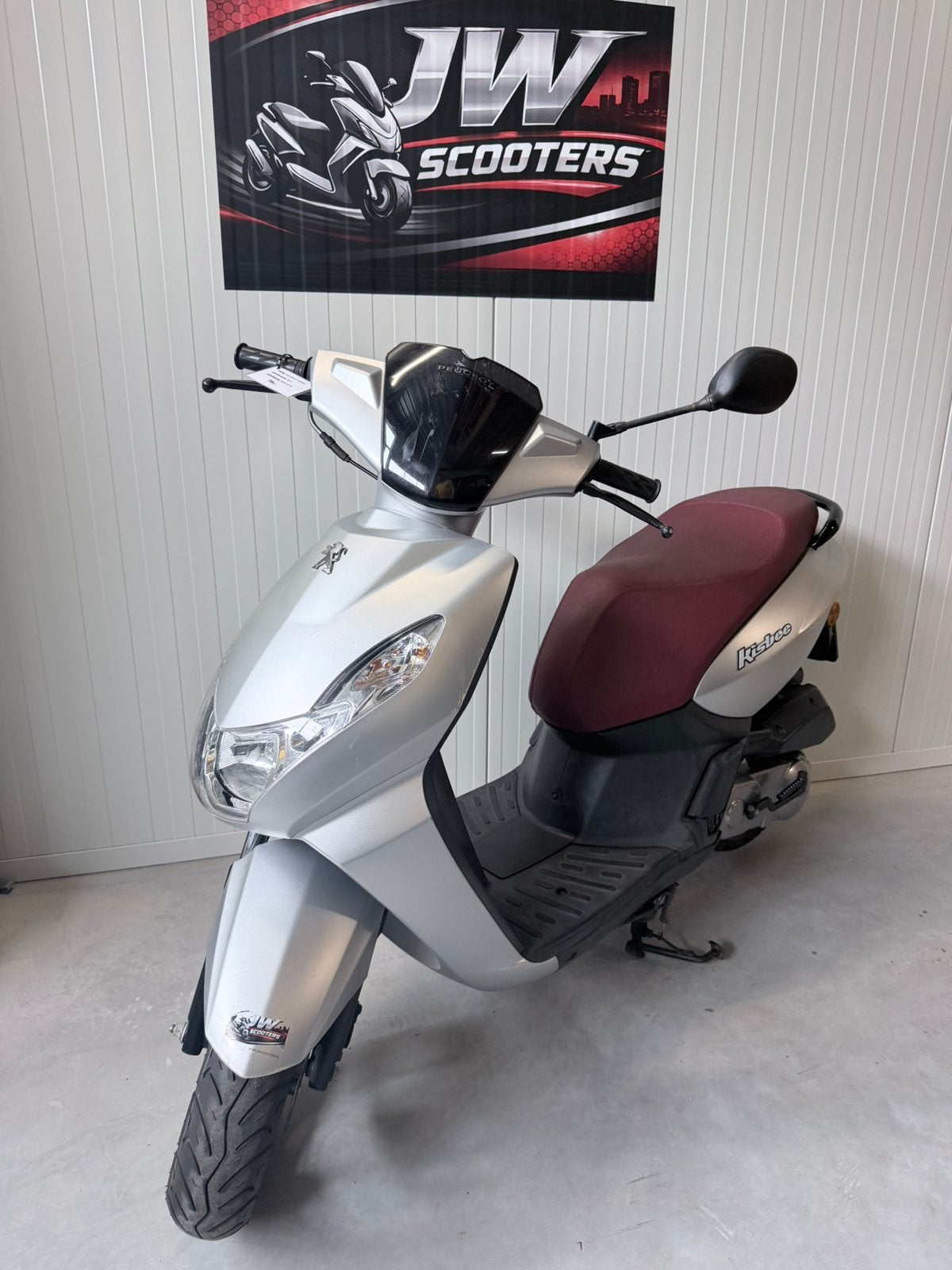 Peugeot kisbee grijs, Ophalen, Zo goed als nieuw, Benzine, Overige modellen