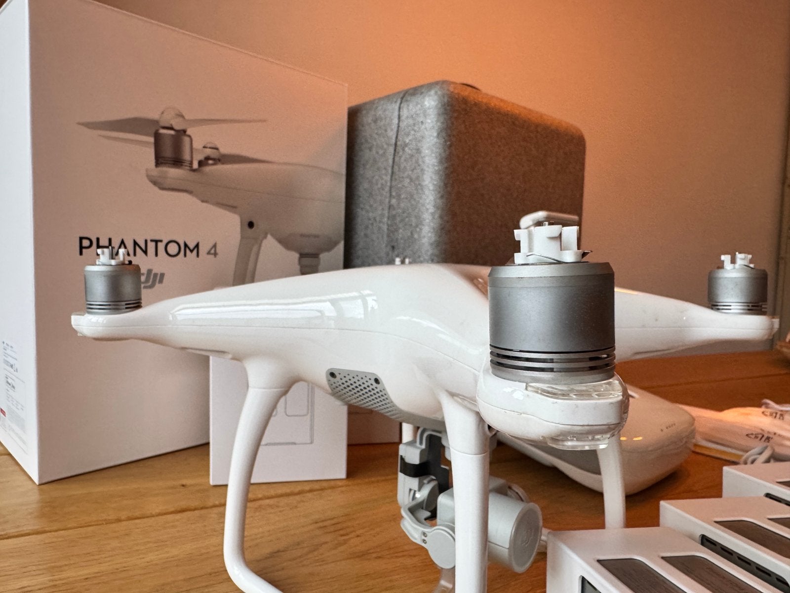 DJI Phantom 4 Drone • Complete Set • 3x accu en meer extra’s, Ophalen, Gebruikt, Cameradrone, 5 tot 10 kilometer