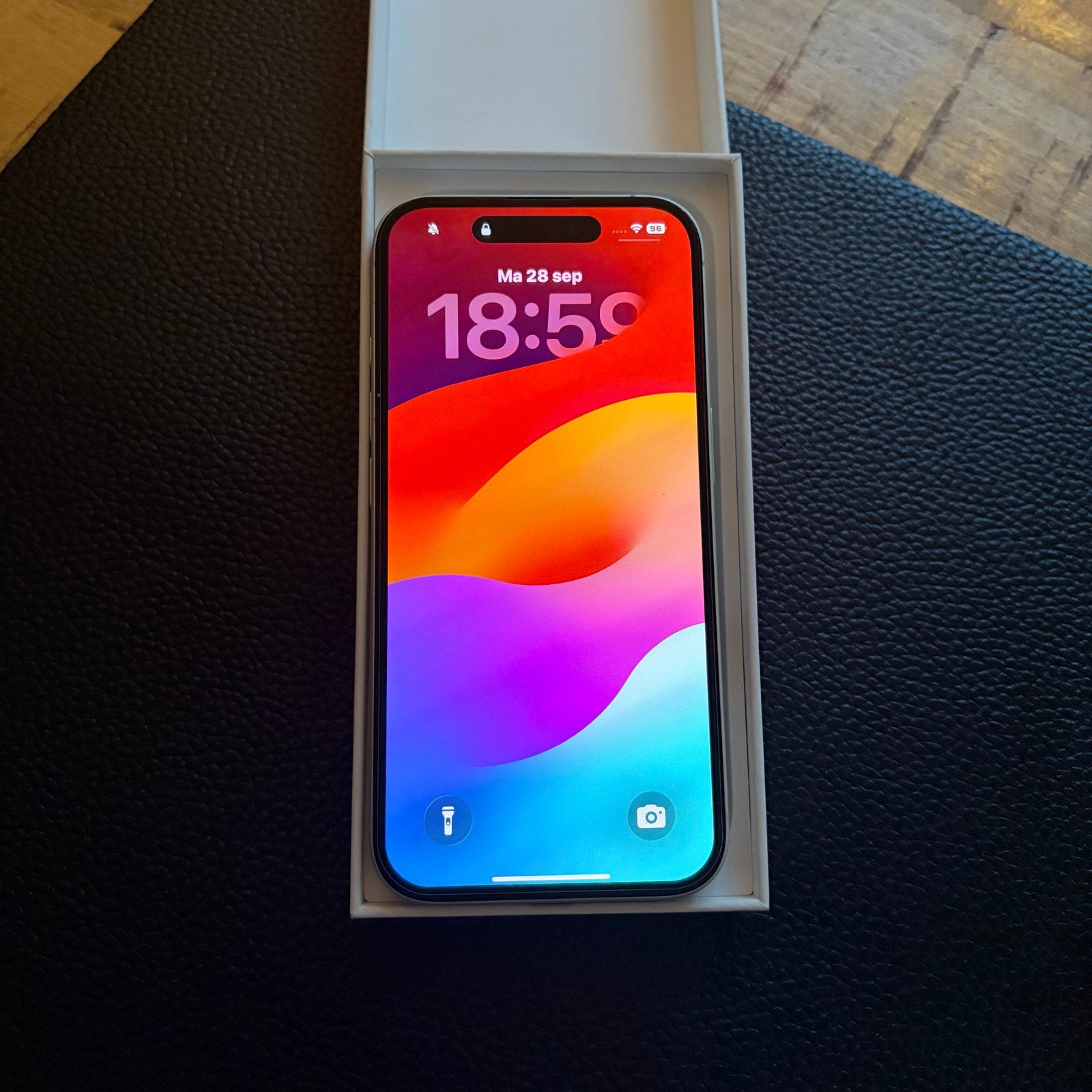 Apple iPhone 16 128GB Wit - Batterij 91%