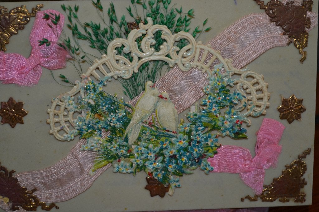 frankrijk 1908 celluloid poesieplaatje duiven takjes lint, Ophalen of Verzenden, Voor 1920, Gelopen, Sterren en Beroemdheden