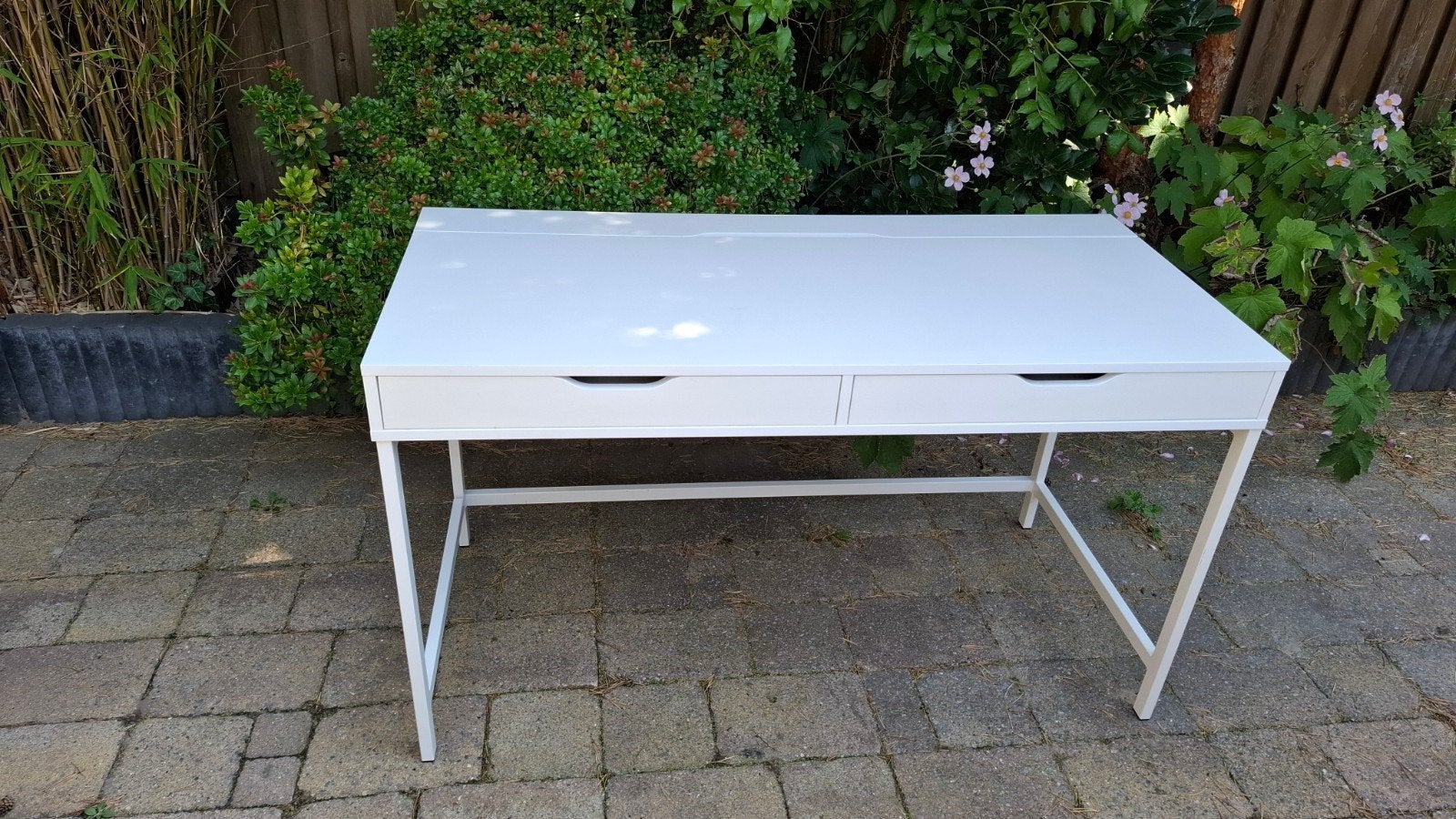 IKEA kinder bureau 132 x 77 x 60 wit, 2 laden, Ophalen, Gebruikt, Kinderbureau, IKEA