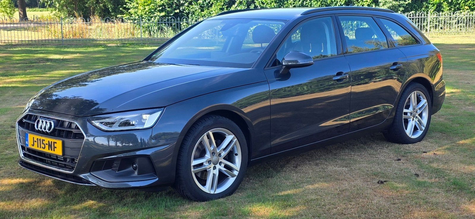 Audi A4 35 Tfsi 150pk S Tronic 2020 Grijs, Auto's, Audi, Bluetooth, Stof, Zwart, 4 cilinders