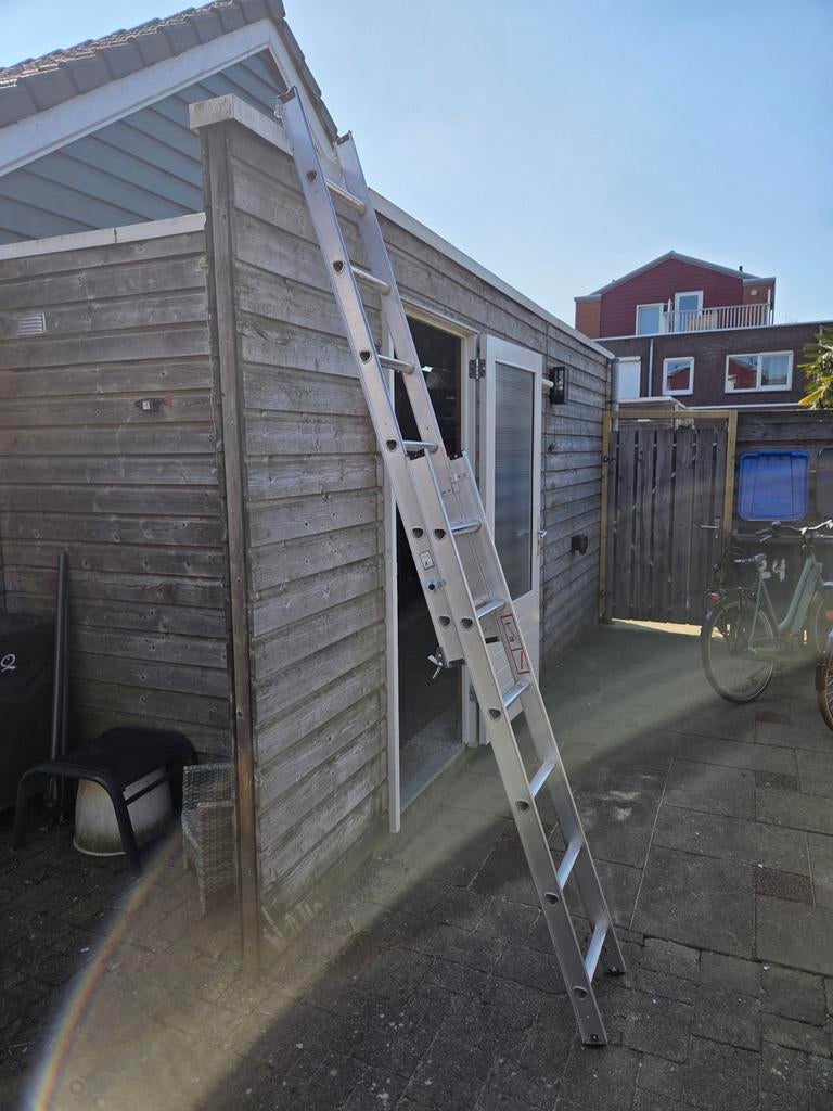Vlizo aluminium trap, uitschuifbaar met plateau (3 standen), Ophalen, Zo goed als nieuw, Ladder, Opvouwbaar of Inschuifbaar