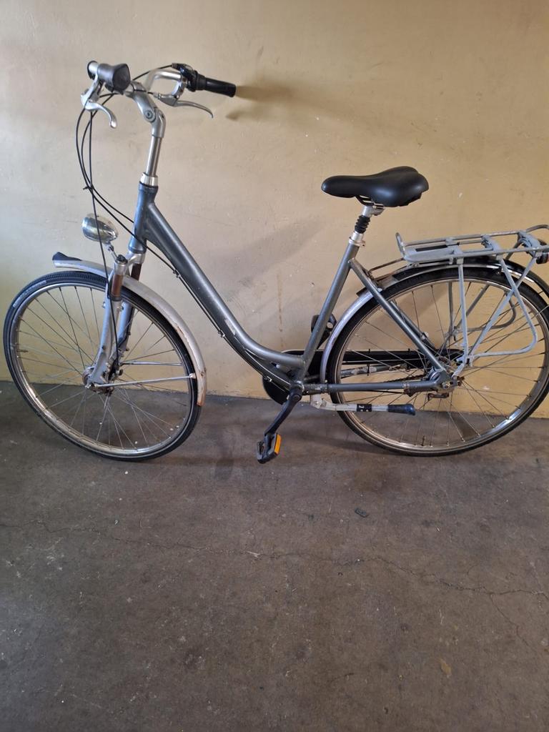 Damesfiets pointer, Fietsen en Brommers, Ophalen of Verzenden, Zo goed als nieuw