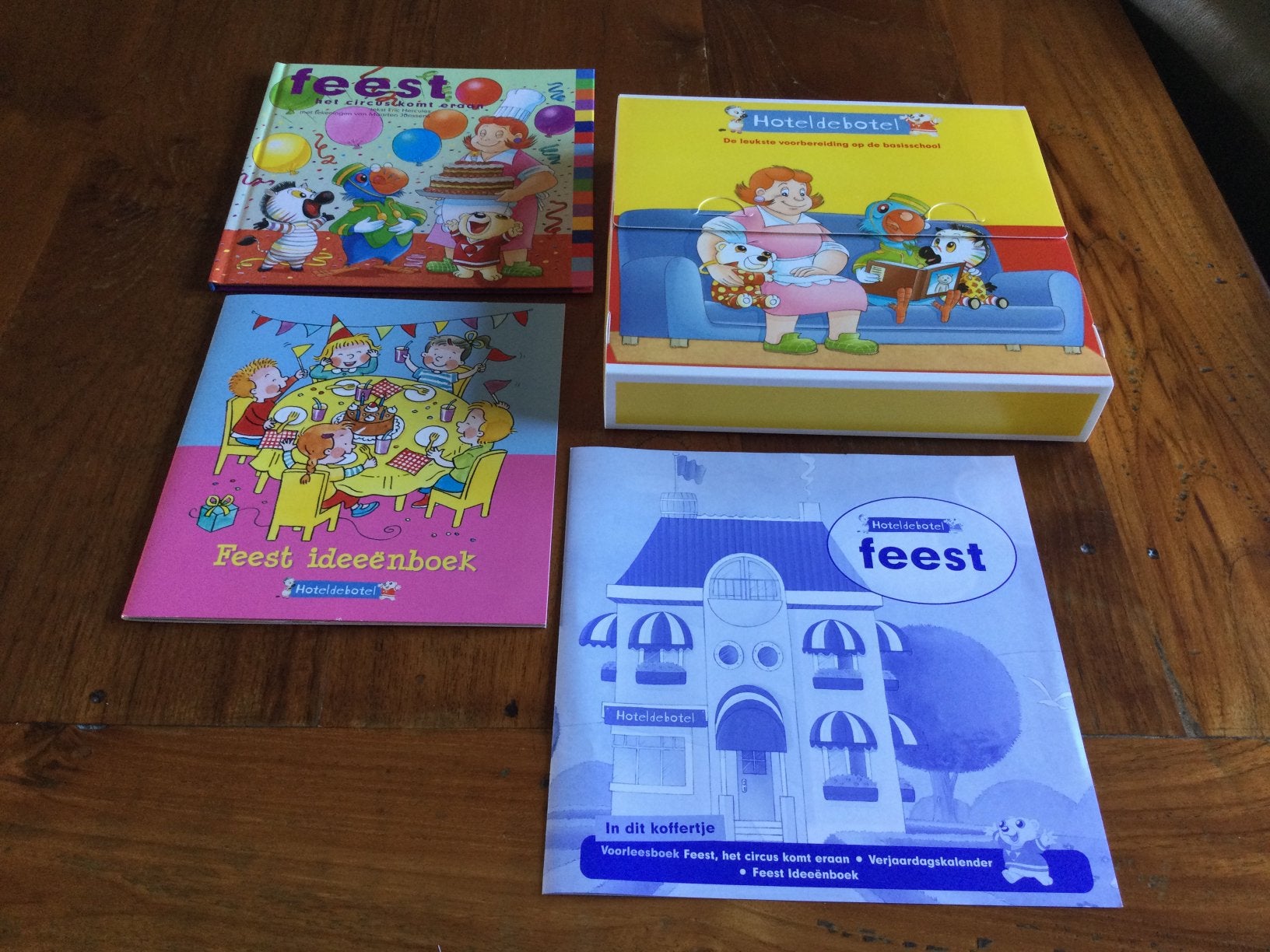 HOTELDEBOTEL BOX: THEMA FEEST, Boeken, 5 of 6 jaar, Jongen of Meisje, Ophalen of Verzenden, Zo goed als nieuw