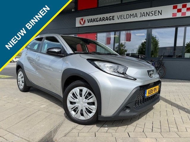 Toyota Aygo X 1.0 VVT-i MT PLAY + APPLE CARPLAY/AIRCO/CRUISE, Voorwielaandrijving, Gebruikt, Euro 6, 920 kg