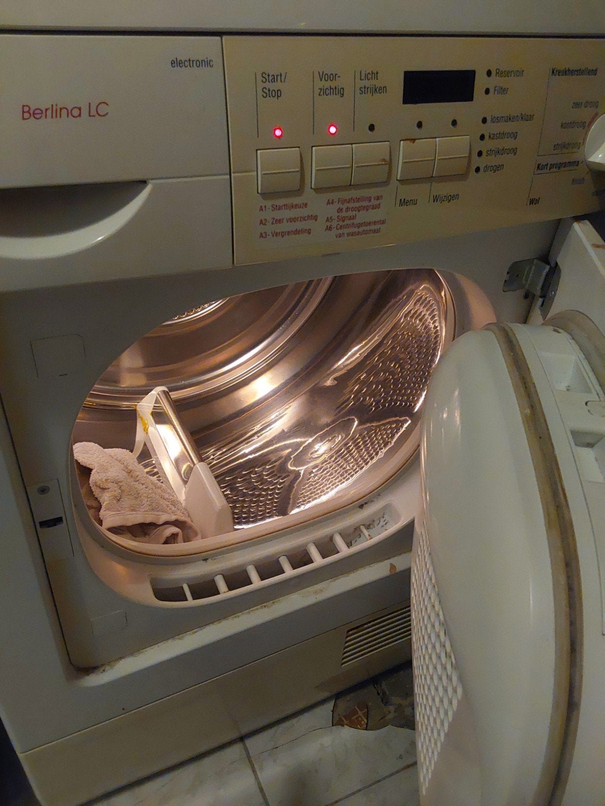 Foto 5 van Bosch Berlina LC Condensdroger - Goed Werkend