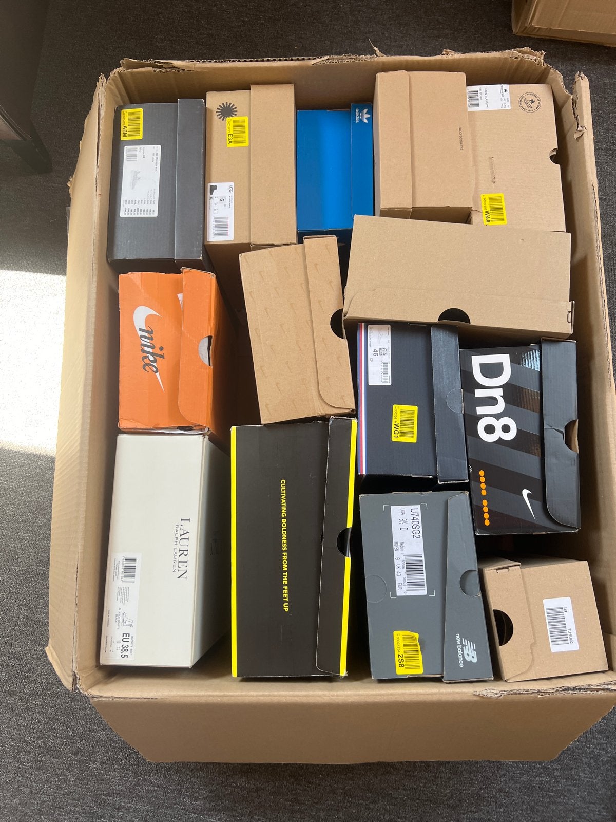 Grote partij diverse schoenen (Nike, Adidas, New Balance), Ophalen of Verzenden, Nieuw, Zwart, Sneakers of Gympen