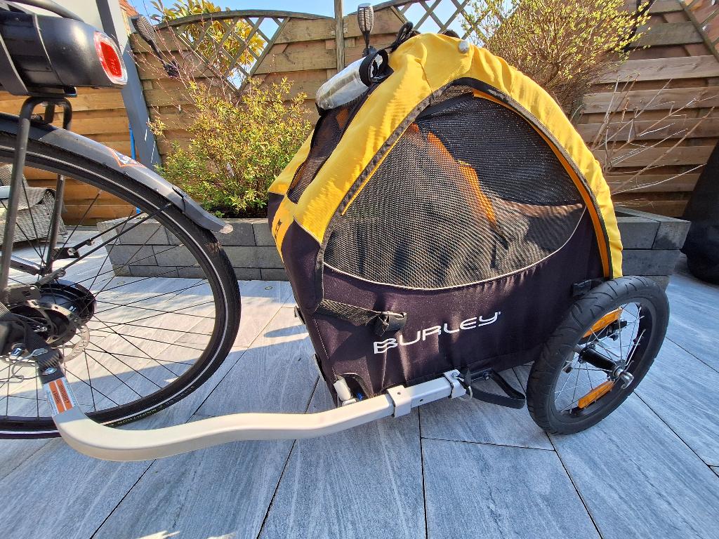 hondenkar fiets (Burley Tailwagon), Ophalen, Gebruikt