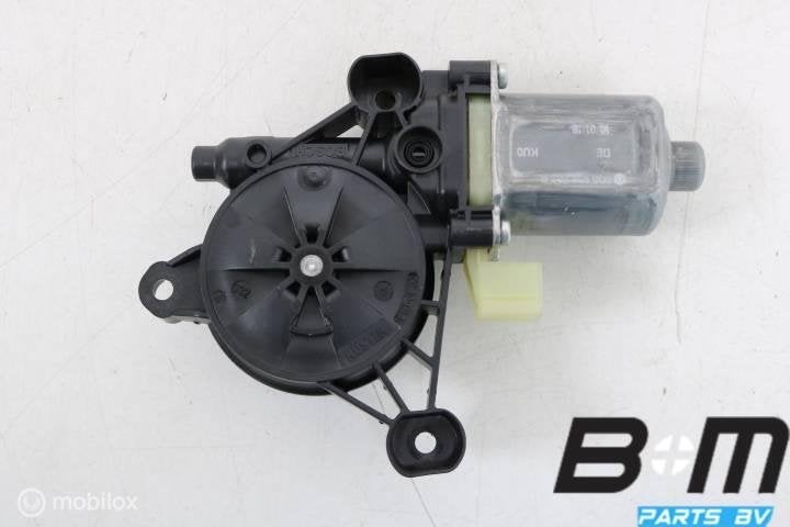 Raammotor linksvoor Audi Q2 81A 5Q0959802B, Gebruikt