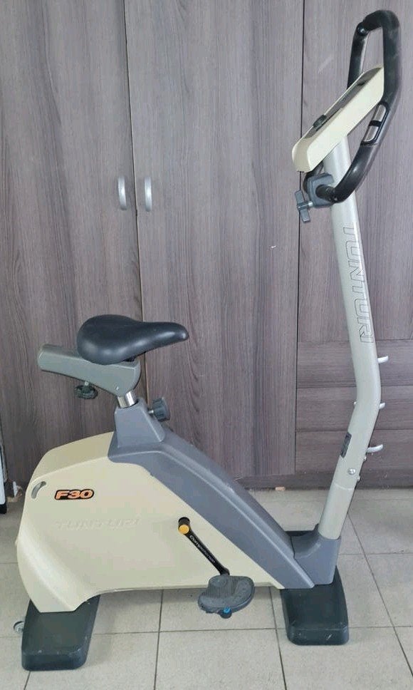 Tunturi F30 Hometrainer met handleiding, Sport en Fitness, Ophalen, Gebruikt, Metaal, Benen