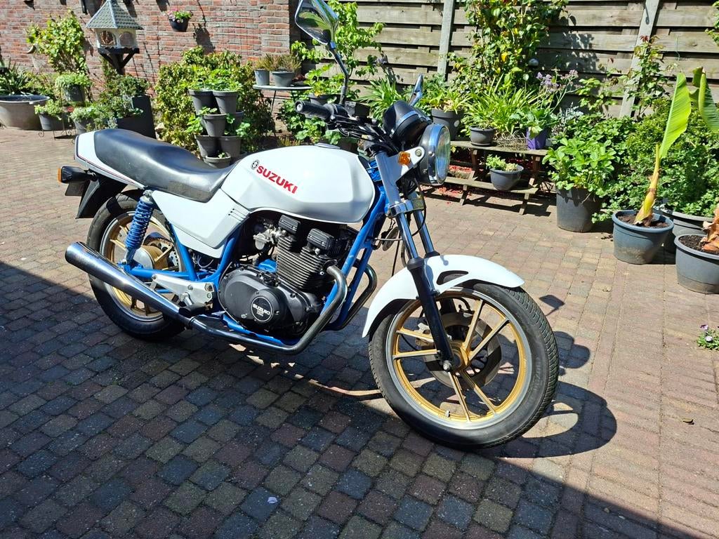 Suzuki gs 400 e, Motoren