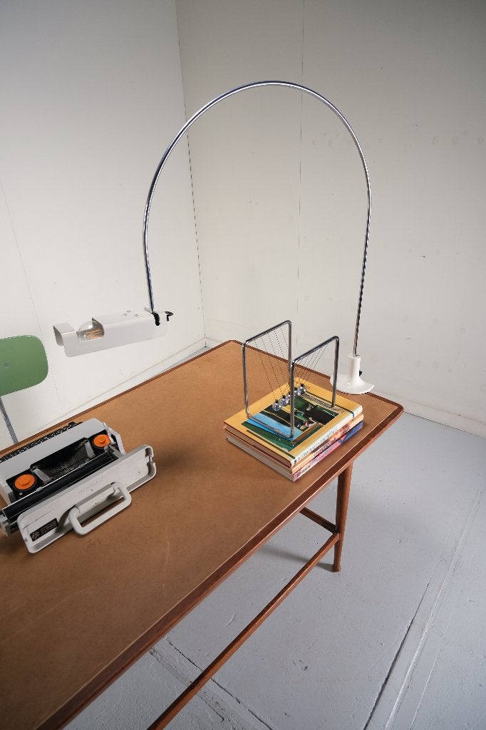 Bureaulamp (Joe Colombo, Spiderlamp, Oluce), Huis en Inrichting, Ophalen, Modern, space age,, 50 tot 75 cm, Zo goed als nieuw