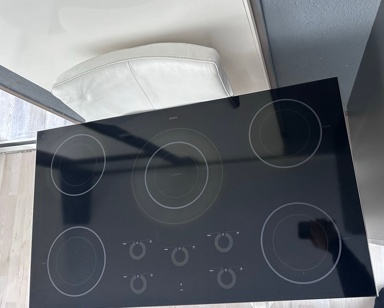 Atag inductie kookplaat 90 cm 5 zone met iris slide HI9271S, Witgoed en Apparatuur, Ophalen of Verzenden, Zo goed als nieuw, Energieklasse A of zuiniger