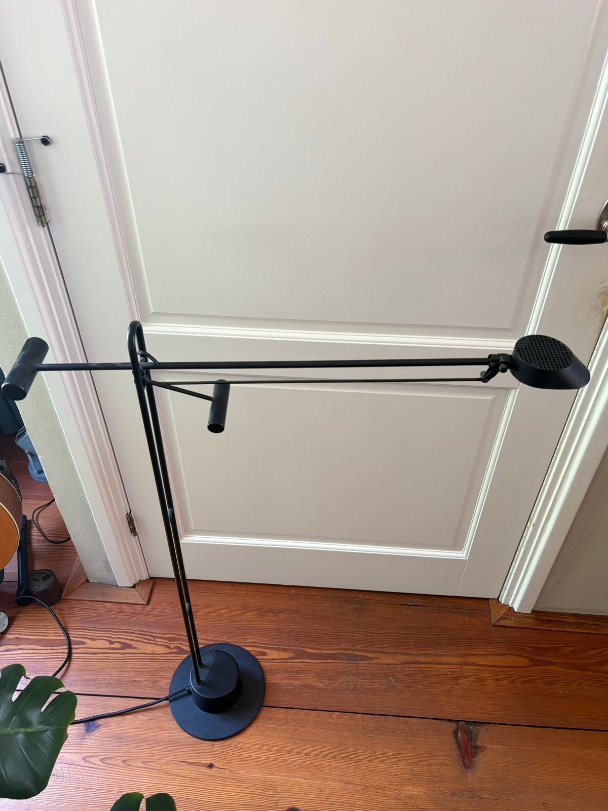 Kingtec KTH-101F Vloerlamp - Zwart, Modern Design, Ophalen, Gebruikt, 100 tot 150 cm, Overige fittingen