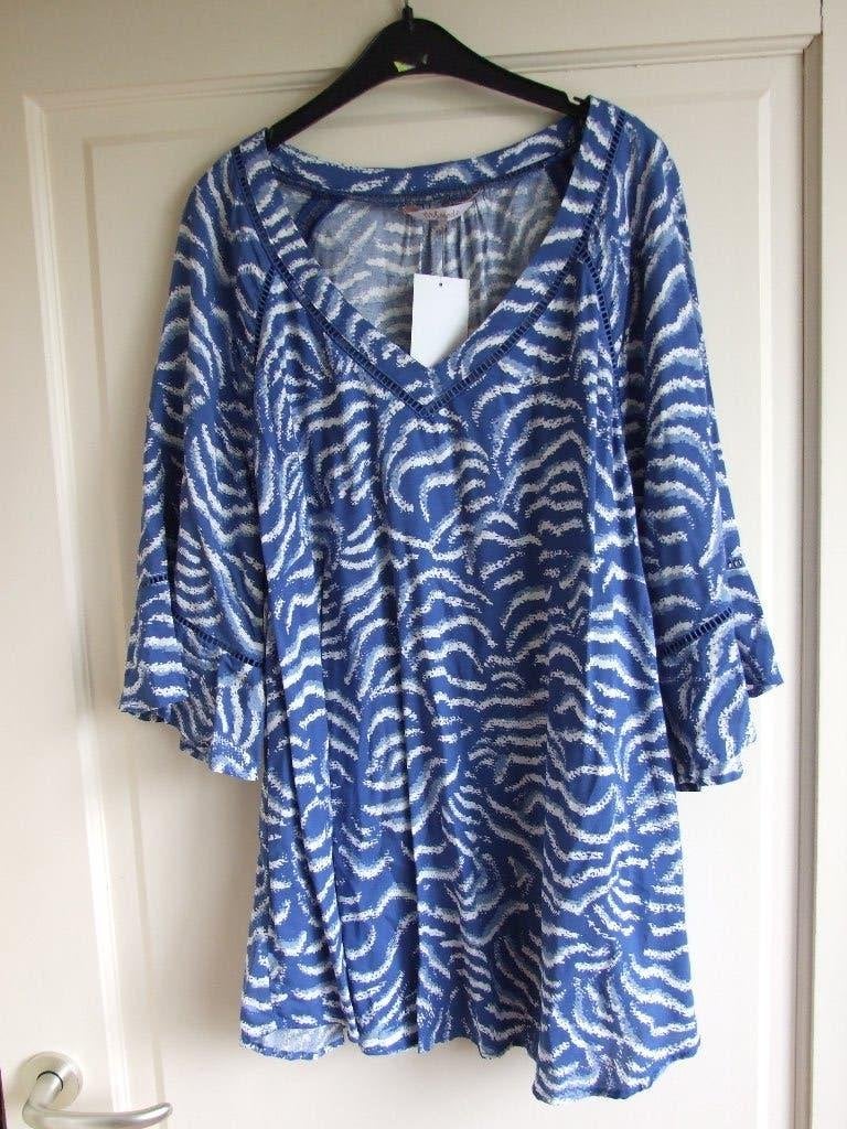 MS Mode nieuwe blauw/witte top met leuke details maat 50, Blauw, Maat 46/48 (XL) of groter, Nieuw, Ophalen of Verzenden