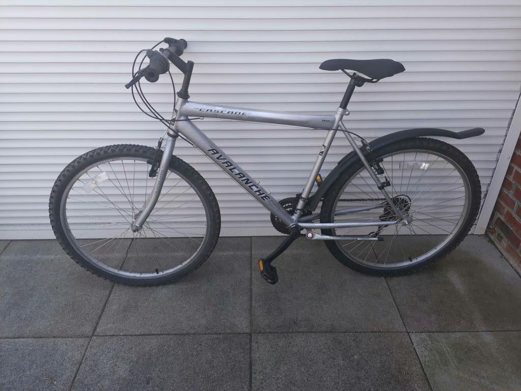 Avalance Cascade ATB, Gebruikt, 26 inch, Velgrem, 49 tot 53 cm