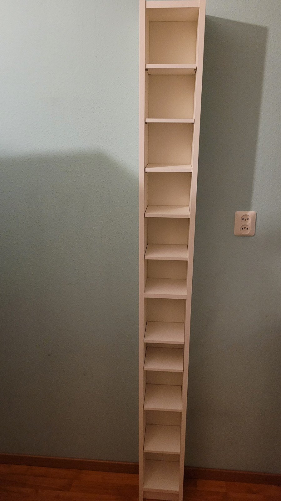 IKEA GNEDBY (voorheen BENNO) CD/DVD-rek - Wit, Ophalen, Met plank(en), Minder dan 50 cm, 200 cm of meer