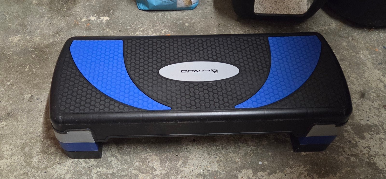 Linuo Aerobic Stepbank met Verhogers - 80x30 cm, Ophalen, Gebruikt, Benen, Stepbank