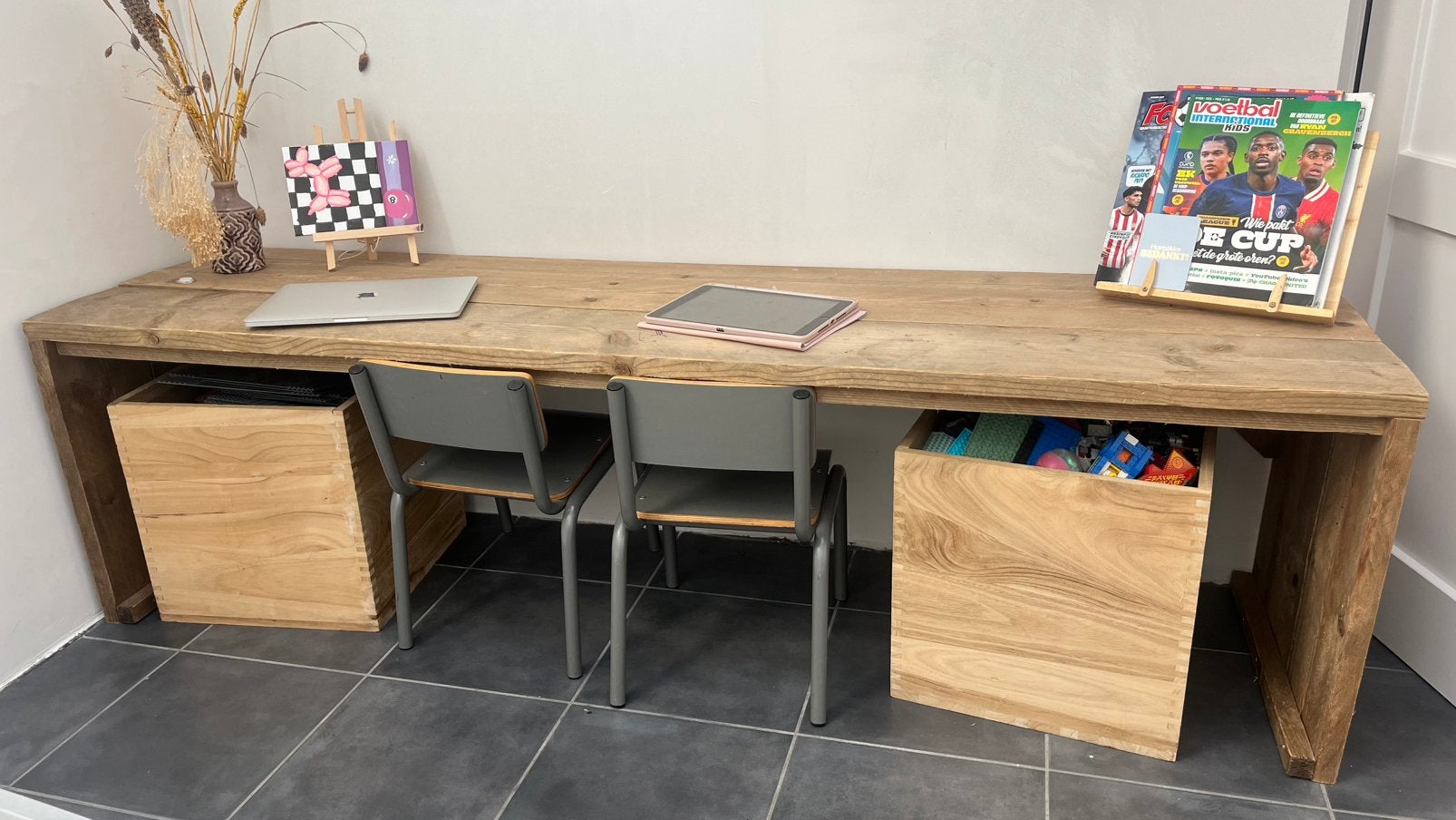 Speeltafel van stijgerhout voor kindjes, Kinderen en Baby's, Kinderkamer | Tafels en Stoelen, Ophalen, Gebruikt, Tafel(s)