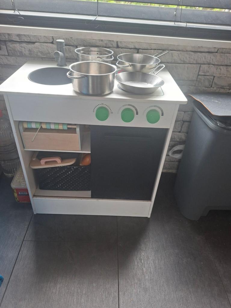 Keukentje met 4 pannetjes, Ophalen of Verzenden