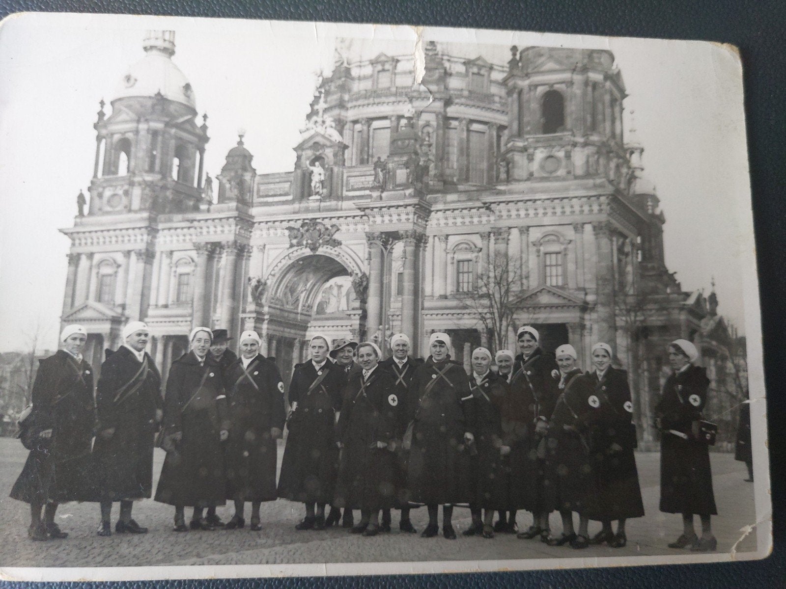 1xwo2grote foto Duits vrouwelijke verpleegsters,banden,kruis, Ophalen of Verzenden, Duitsland, Foto of Poster