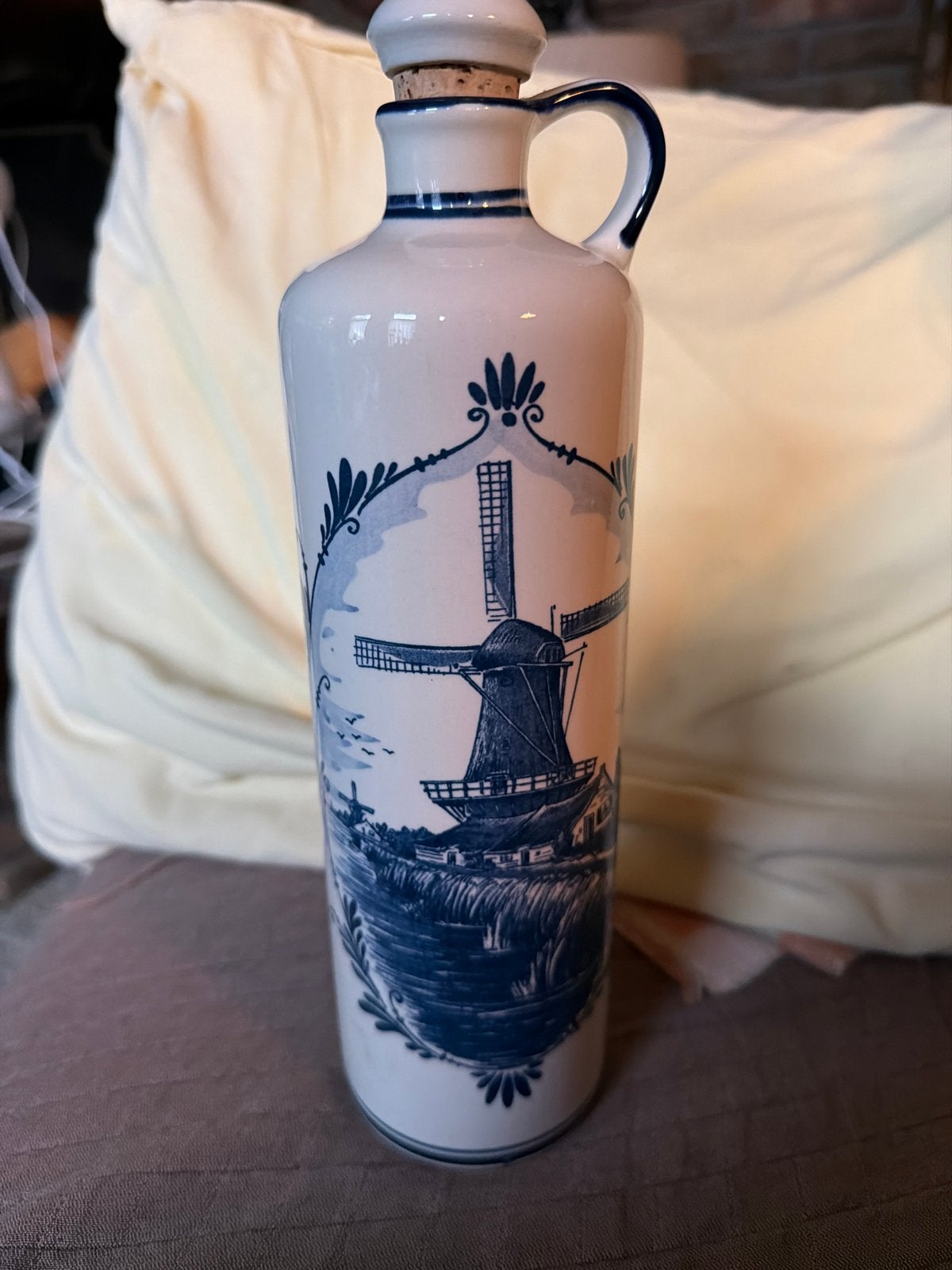 Delfts Blauw fles met molen en bloemen decoratie, Ophalen of Verzenden