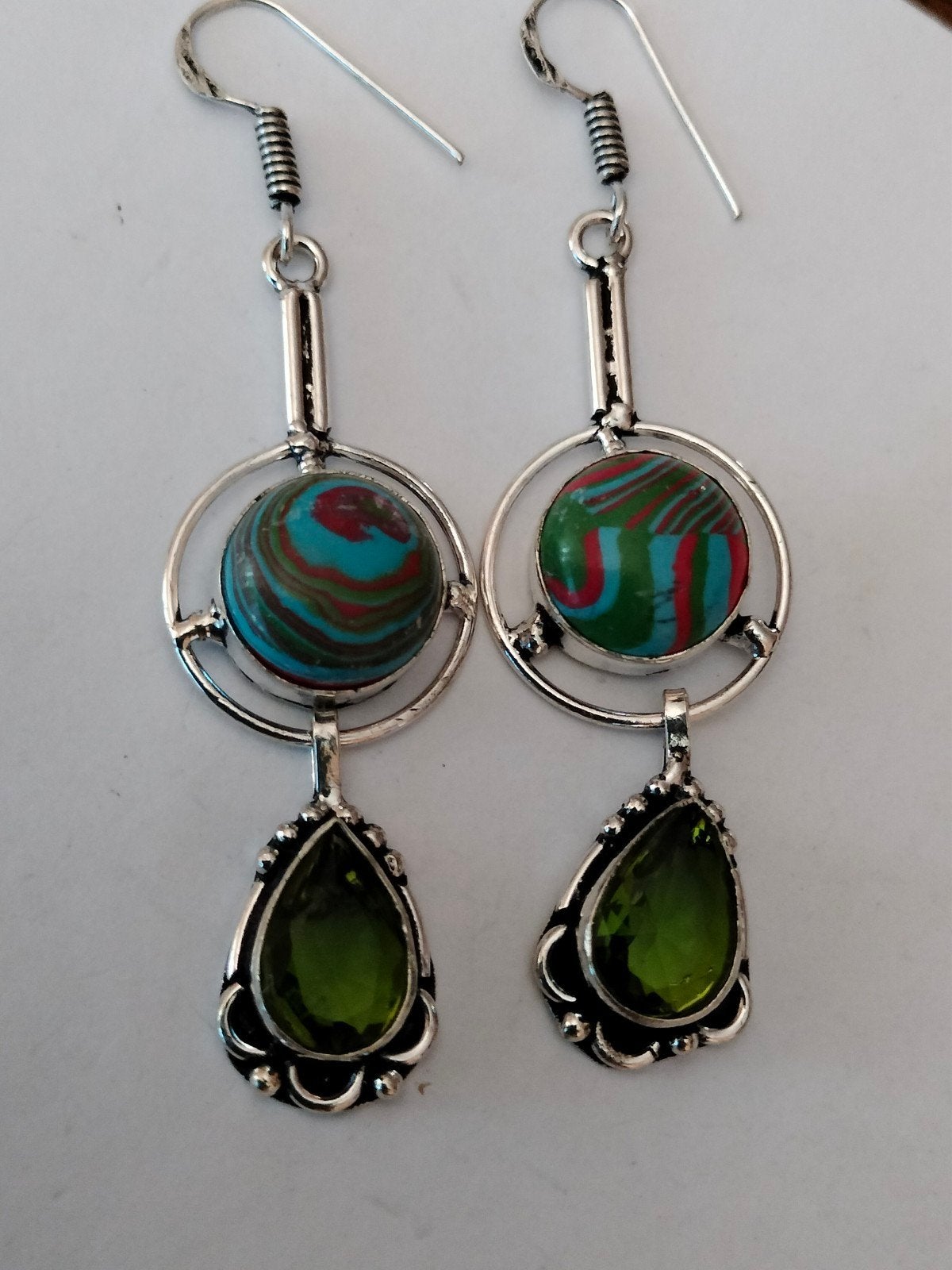 Zilveren oorbellen met regenboog cascilica/peridot, Hangers, Overige kleuren, Verzenden, Nieuw