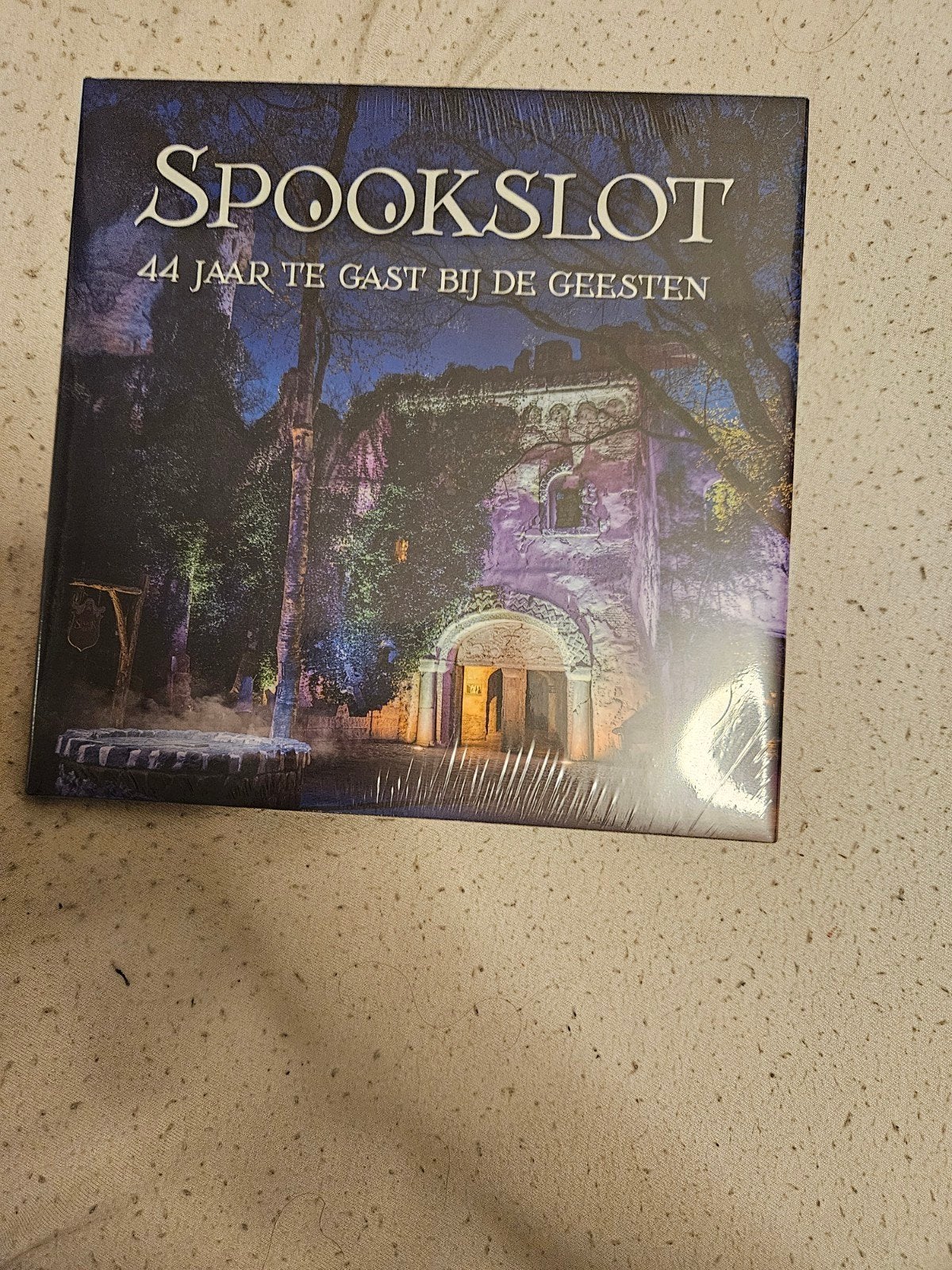 Efteling Spookslot Boek - 44 Jaar Te Gast Bij De Geesten, Verzamelen, Ophalen, Nieuw, Overige typen