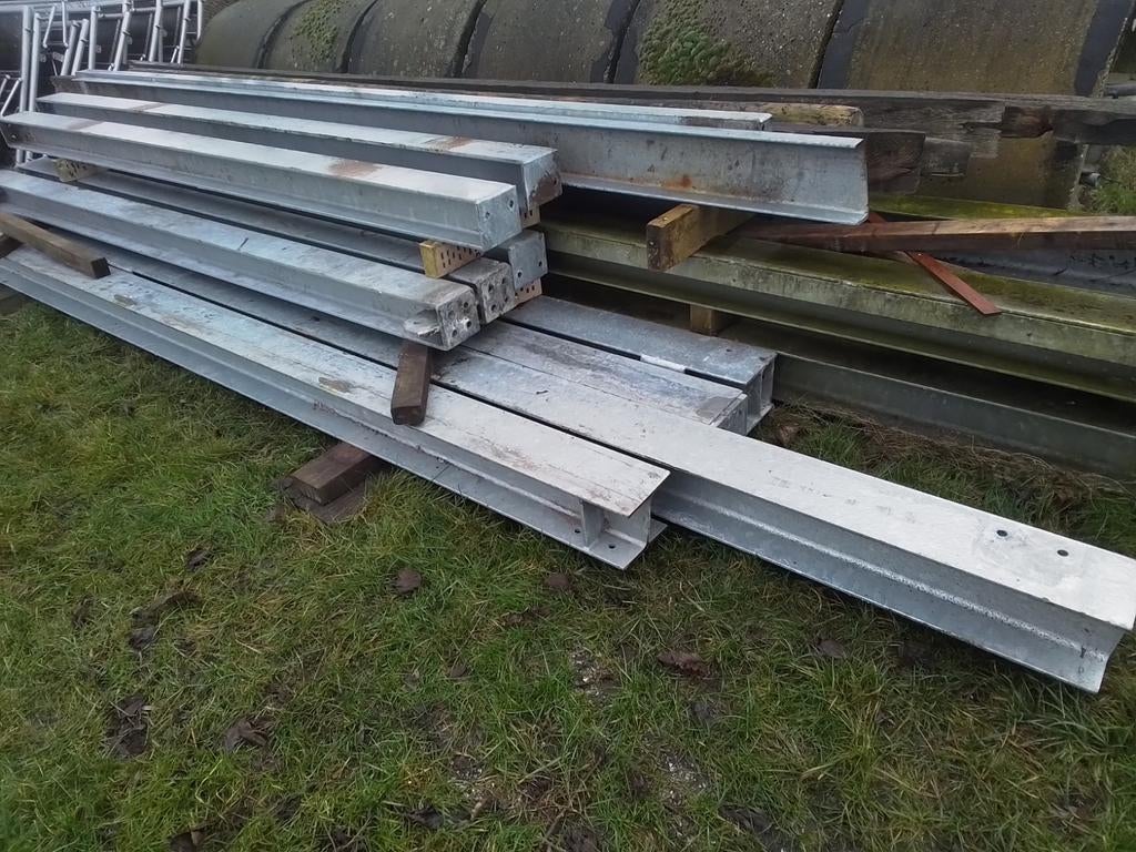 Hoeklijn latij voor boven kozijn, Ophalen, 75 tot 150 cm, Raamkozijn