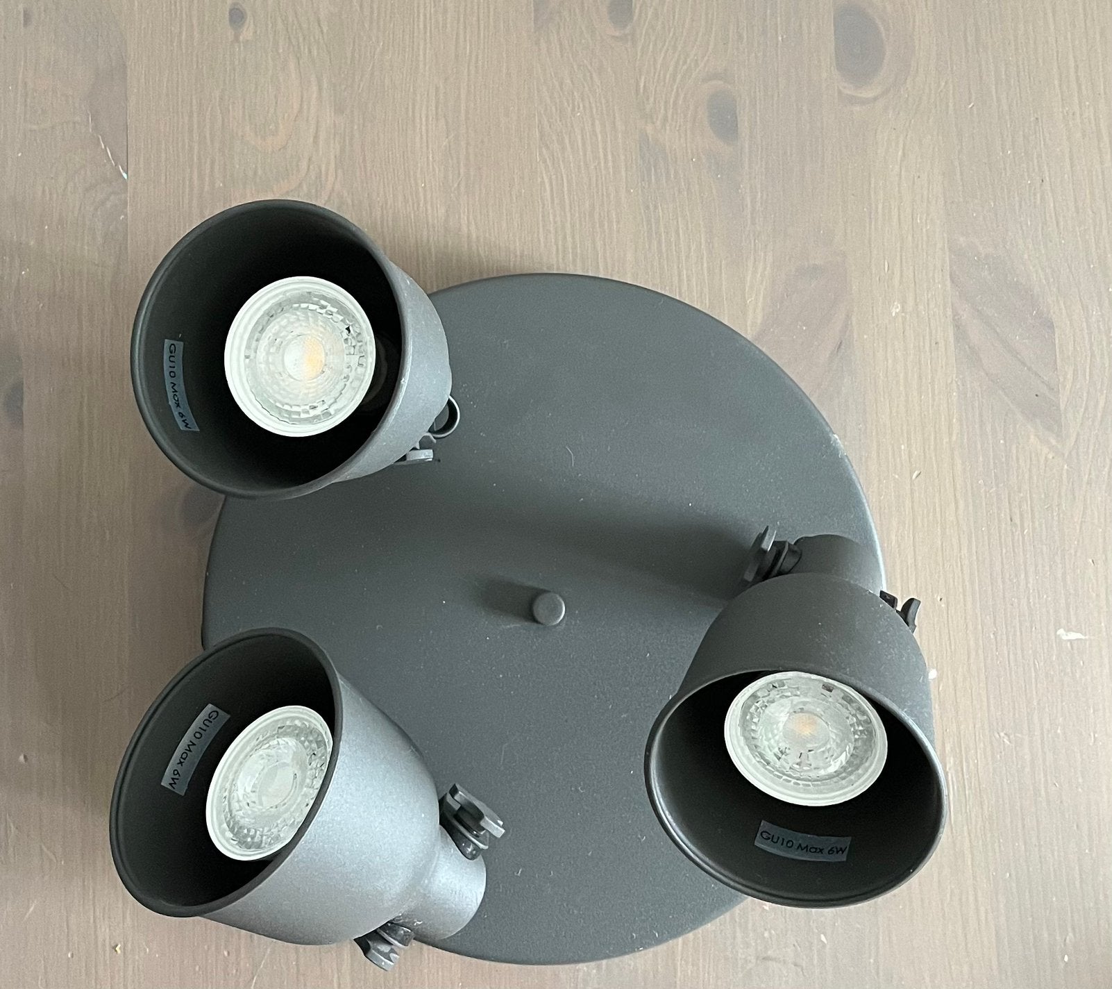 Ikea Hektar plafondlamp rond grijs 3 spots, Ophalen, Zo goed als nieuw