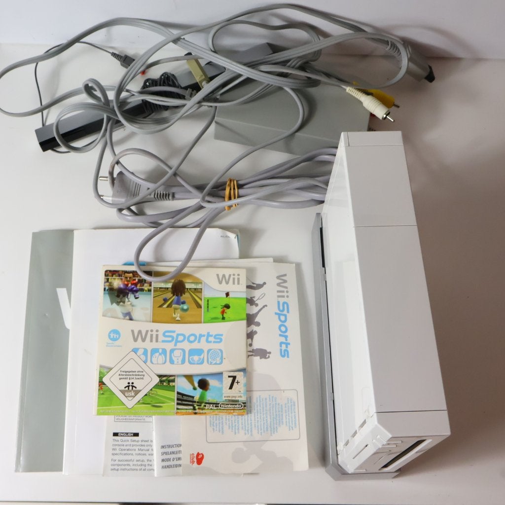 Nintendo Wii compleet met kabels + Wii Sports, Eén computer, Ophalen of Verzenden, Zo goed als nieuw, Sport
