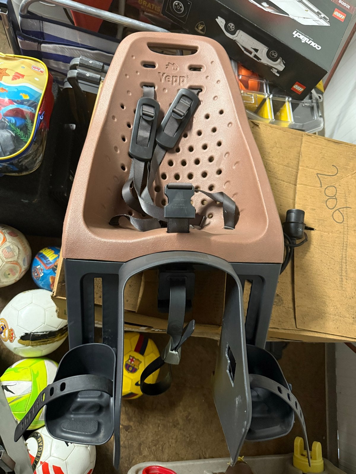 Yepp Fietsstoeltje Achterzitje Bruin, Fietsen en Brommers, Fietsaccessoires | Fietsstoeltjes, Achterzitje, 9 t/m 18 kg, Ophalen of Verzenden