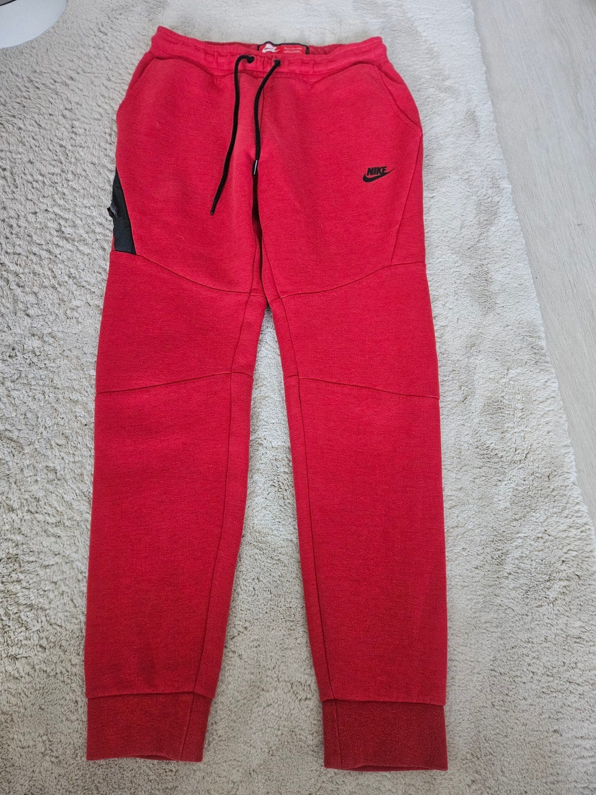 RODE NIKE TECH SPORTBROEK, Ophalen of Verzenden, Rood