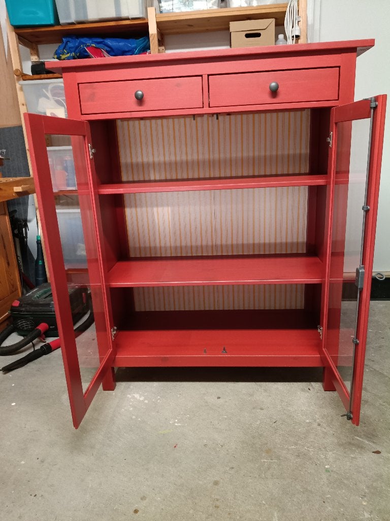 Tweemaal Ikea Hemnes vitrinekast rood, Ophalen, Gebruikt, 100 tot 150 cm, 100 tot 150 cm