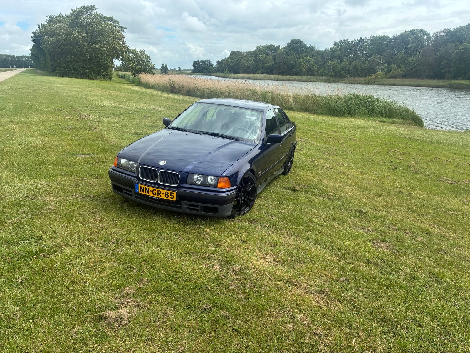 BMW 3-Serie 318 1996 150xxxkm, Auto's, Achterwielaandrijving, 4 cilinders, Blauw, 1796 cc
