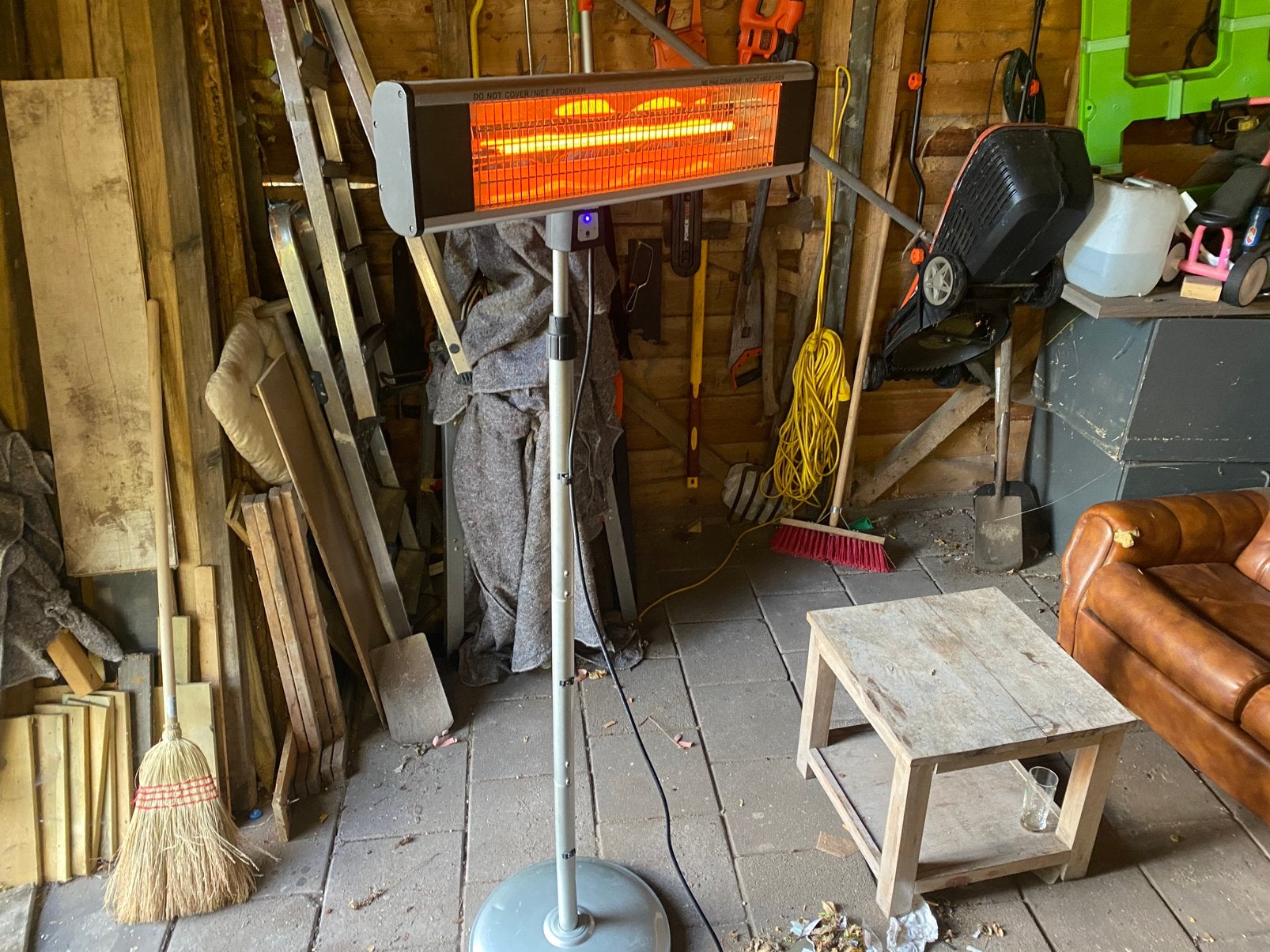 staande infrarood warmtelamp (Outtrade/Sunred model), Tuin en Terras, Ophalen, Zo goed als nieuw