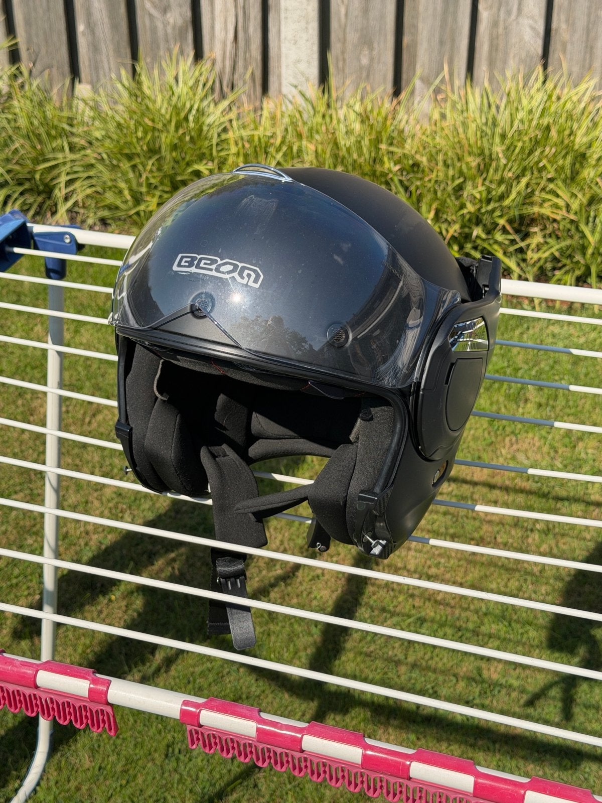 Beon motorhelm maat XL, zo goed als nieuw, XL, Integraalhelm, Tweedehands, Ophalen