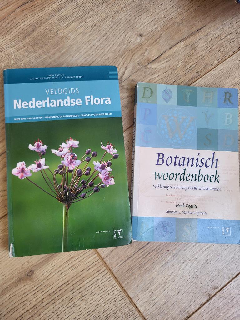 Eggelte flora en botanisch woordenboek, Ophalen of Verzenden, Gelezen, Bloemen, Planten en Bomen