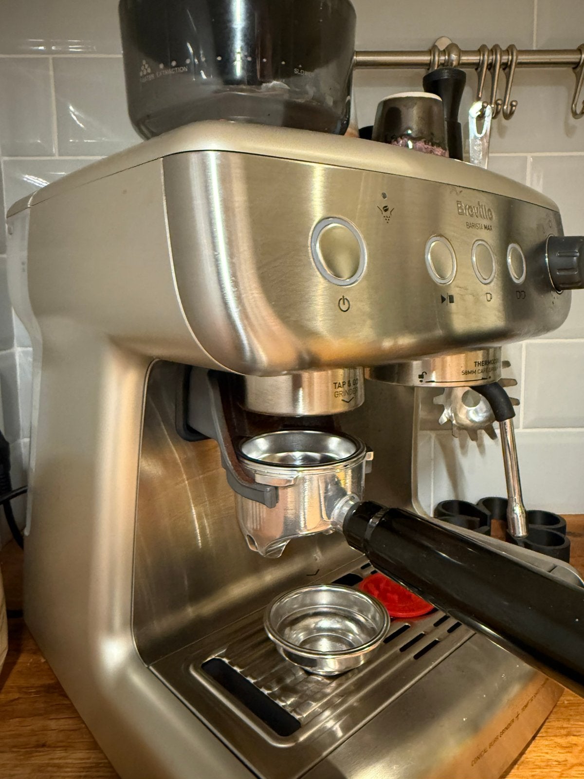 Breville Barista Max Espressomachine met accessoires, Gebruikt, Espresso apparaat, Koffiebonen, 2 tot 4 kopjes