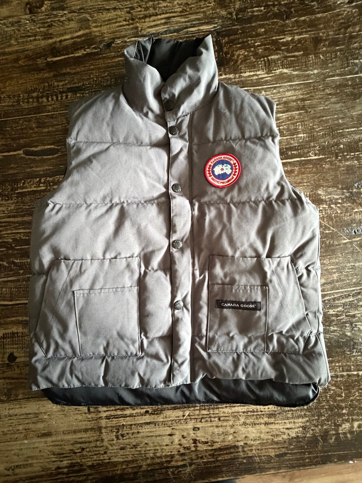 Canada Goose Bodywarmer Grijs Maat M (echt of nep?), Kleding | Heren, Bodywarmers, Ophalen of Verzenden, Zo goed als nieuw, Maat 48/50 (M)